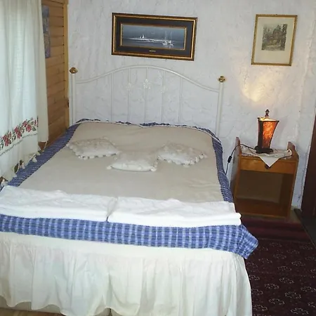 Nazhan セルチュク